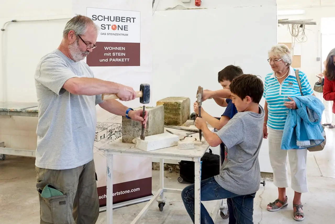Lange Nacht der Steinmetze bei Schubertstone in 1230 Wien