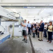 Produktion einer Küchenarbeitsplatte in Wien