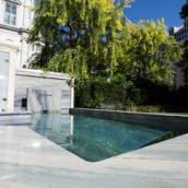 Pool edge natural stone reference