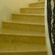 Staircase Levante Crema