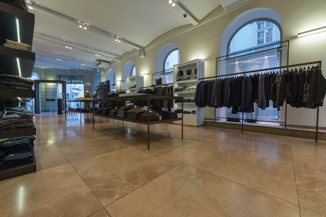 100x100cm limestone floor in fashion shop - 03