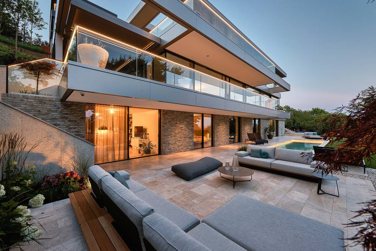 Luxury villa with natural stone terrace in Vienna